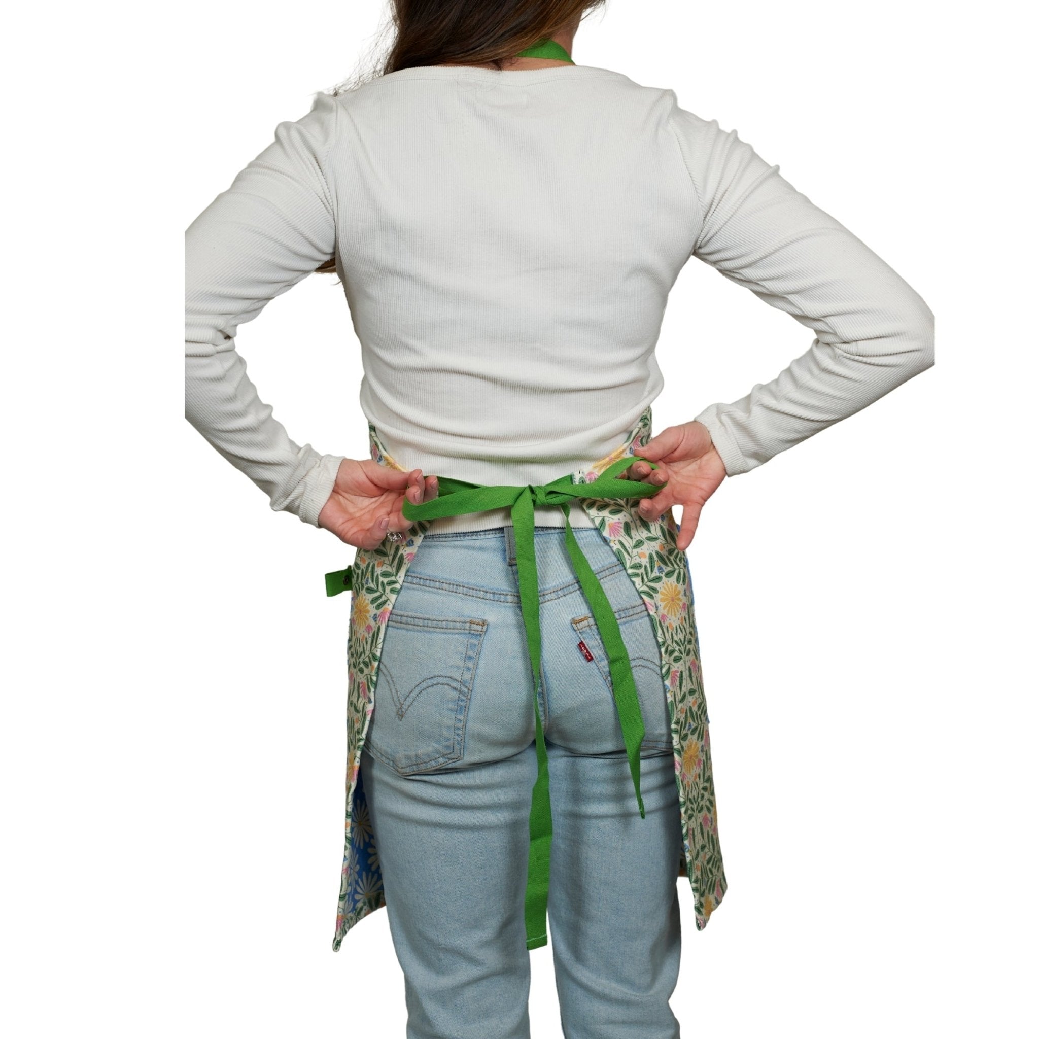 Attach and Go Apron - Rebecca Jane Woolbright All a Buzz - Once Again Home Co.